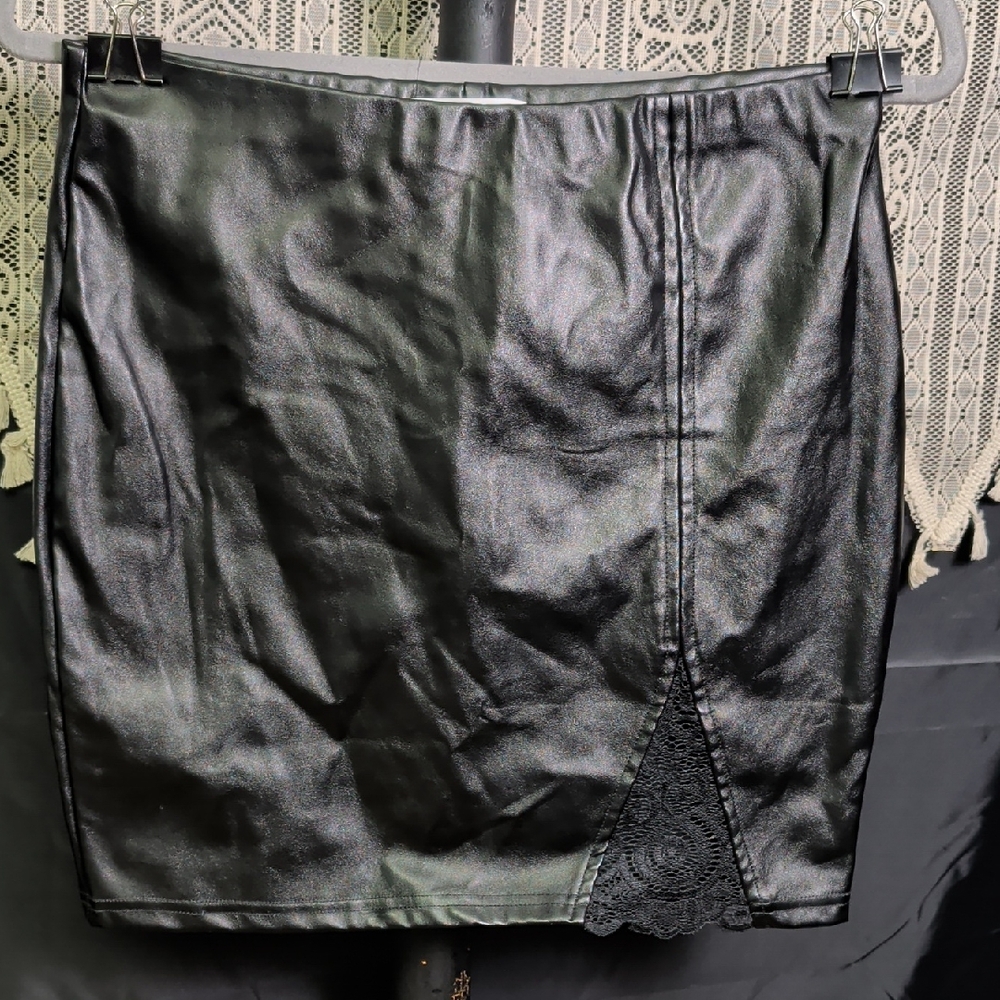 Canyon Walker Ladies Large Black Skirt Lace Slit L nwot